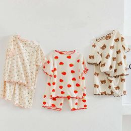 Full blommig koreansk pamas sommarkläder fritid bär hemkläder baby flicka thirt shorts kostym småbarn kort ärm sömnkläder l2405