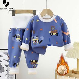 New Kids Boys Girls Pame Sets Cartoon Long Rleeve Grube ciepłe t-shirt z spodniami Baby Autumn Winter Sleeping Wear Odzież L2405