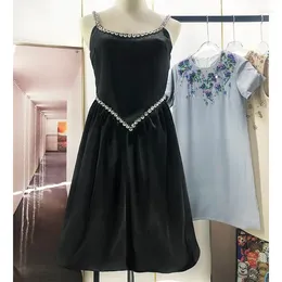 Casual Dresses Rhinestone Chain Hanging Neck Waist Dress Fairy Summer Suspenders Sexy Light Luxury Beaded Little Black Party 2024