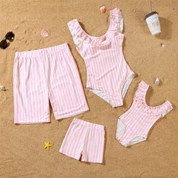 Striped Swimsuits Family Matching Outfits Ruffled Mother Daughter Swimwear Mommy and Me Bikini Clothes Father Son Swim Shorts 240523