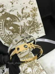 Hollow Letter D Series Designer Bracelet 18k Titanium Steel Bracelet Suitable for Daily Wear Birthday Party Gift