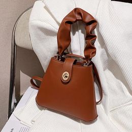 Shoulder Bags Niche Design Handbags 2024 Fashion All-match Messenger Bag High-quality Texture Bucket Dual-use Width: 24cm