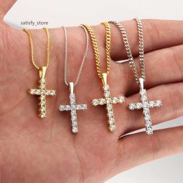 KRKC Catholicism Jewelry Moissanite Hip Hop Necklace GRA Certified Starsgem 925 Sterling Silver VVS Moissanite Cross Pendant