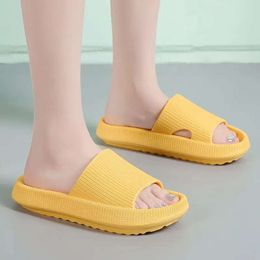 Home Cloud Platform Thick Bathroom for Slippers Women EVA Interi Chinelos Sandals Woman Summer Nonslip Flip Flo 595