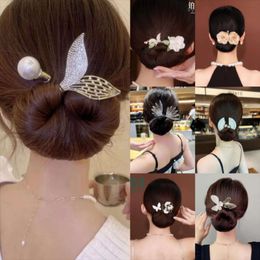 Fashion Elegant Butterfly Stick Hair Accessories per donne Flower Cotail Candida per copricapo per la sposa gioielleria Tiara L2405