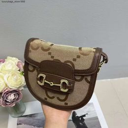 75% Rabatt Luxusmarkendesigner High-End-Modekette Single Schulter-Crossbody-Tasche für Frauen GS6B