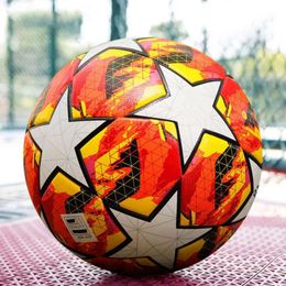 Top Soccer Ball Team Match Football Grass Outdoor Indoor Game Use Group Training Official Size 5 Seamless PU Leather 240516