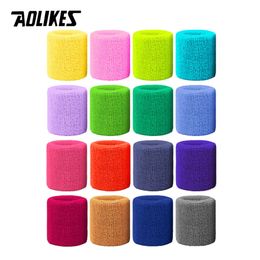 1Pc Wrist Brace Support Breathable Ice Cooling Tennis Wristband Wrap Sport Sweatband For Gym Yoga Volleyball Hand Sweat Band New