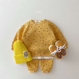 幼児服春の新生児服のトップス +パンツ衣装ワッフルコットンベイビーパマセットL2405