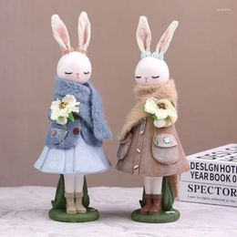 Decorative Figurines Artistic Sculpture Resin Animal Statue Miniature Room Decor Modern Style Home Kids Toy Desktop Accessories