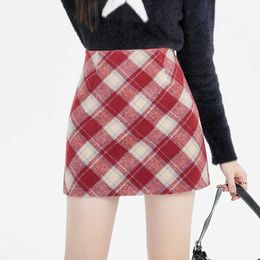 Skirts High waisted retro red plaid wool short pencil skirt for women in autumn and winter 2023 casual slim fit mini Saias womens S2452408