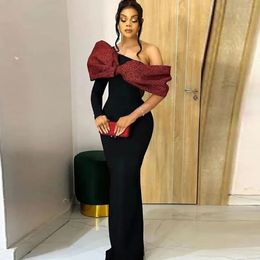 Elegant One Shoulder Black Evening Dresses With Burgundy Lace Bow Off The Shoulder Long Sheath Prom Dress Back Slit African Women Formal Party Gown Robe De Soiree