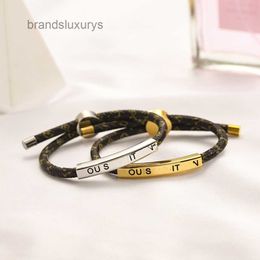 Designers Mens Womens Brand Letter Bracelets Bangle Luxury Designer Jewelry Faux Leather 18K Gold Plated Stainless steel Bracelet Womens Wedding Gifts Jewelry