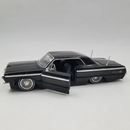 JADA 1:24 Scale Impala Car Model 1964 Classic Vehicle Diecast Alloy Toy Adult Fans Collectible Gift Boys Toys Souvenir