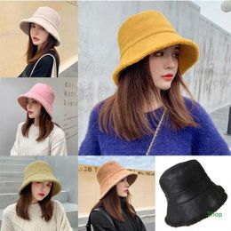 Berets Dropship Scwopeuer Women Fashion Winter Reversible Bucket Hat Solid Colour Thick Faux Flee