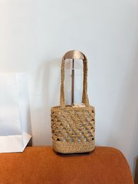 Women's handbag Tote grass woven bag has a fresh and natural texture