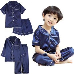 Frühlings Sommer Herbst Satin Seidensets Teen Girls Jungen Pamas Long/Short Sleeve Top Hosen Pama Kinder Nachtwege Kinder PJS L2405