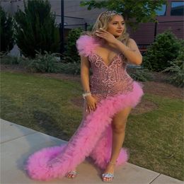 Elegant Pink Prom Dresses For Black Girl 2024 Luxury Diamond Crystal Ruffles Evening Gown With High Slit Formal Birthday Dress Illusion Formal Pageant Robe De Bal