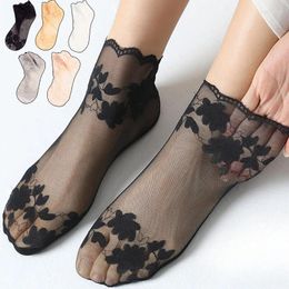 Women Socks 1 Pairs Summer Breathable Elastic Ladies Thin Leaves Boat Sock Transparent Lace Invisible Sox Lolita Sokken