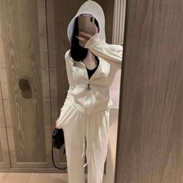 Designer brand Xiang Xiang home C early autumn women's sportswear two-piece slim hooded long-sleeved jacket casual fashion wide leg pants trend white suit everything