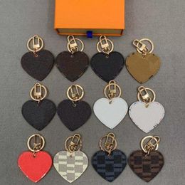 Brand Classic Luxurys Keychain Heart shape Brand Brown black Flower grid Designer Car Keyring Womens Fibbia Keychains Handmade Fashion 201S