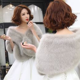 New Arrival Elegant White Wraps Red Gray Warm Bolero Bridal Cape Winter Fur Women Bridal Cloaks Party Wedding Coat QC1154 242e