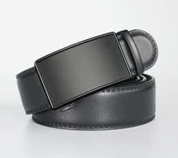 2024 Luxurt Designer Belt Men and Women Neutre Letter Belt Brand Belt Long Long con squisiti uomini della cintura da regalo