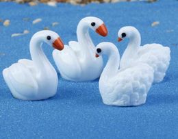 100pcs White Resin Swan Miniatures Landscape Accessories For Home Garden Decoration Scrapbooking Craft Diy6394136