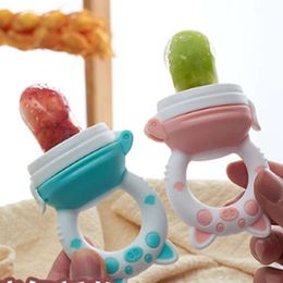 Baby Fruit Bite Nipple Fresh Feeder Newborn Eat Juice Extractor Pacifier Food Molars Gum Feeding Bottle Cup Soonther L2405