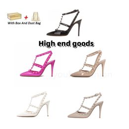 Designer High Heel 2024 Scarpe per abiti da sandalo Stume da caviglia Roman Striscia Nera Nude Rivets Womens Stiletto Block