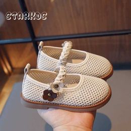 Flat shoes Summer breathable crochet ballet apartment baby girl cute flower woven Mary Jane childrens elegant lace mesh Loafer shoes Q240523