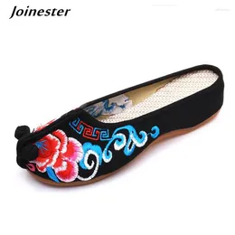 Slippers Embroidered Women Backless Flat Shoes Ladies Vintage Loafers Chinese Style Slides Beach Flip Flops Canvas Mule