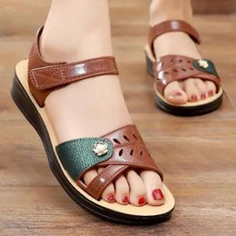 Comfortable Ladies Women Flat Sandals 2024 Elderly Open Toe Beach Shoes Mother Footwear Large Siz 6e0