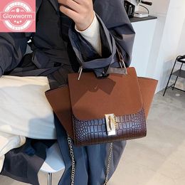 Shoulder Bags Vintage Trapese Women Handbags Designer Chains Luxury Suede Pu Leather Crossbody Messenger Bag Lady Large Purses