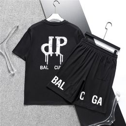2024 Men's Tracksuits Outfits new pattern Designers Tracksuits Summer Suits T Shirt Seaside Holiday Shirts Shorts Sets two-piece suits Asian size M-3XL
