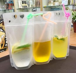 Disposable Drink Pouch Heart Shape Juice Beverage Milk Coffee Packaging Plastic Frosted with Handle and Holes for Straw Food Stora4028308