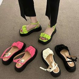Flats Women Summer Pleated Sandals Slippers Designer Platform Shoes Square Toe Slide a0b