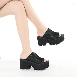 Slippers Chunky Heel Simple Peep Toe Sandals Outer Wear Platform Flat Slipper Soft Leather Plus Size Shoes Sandalias Mujer Verano