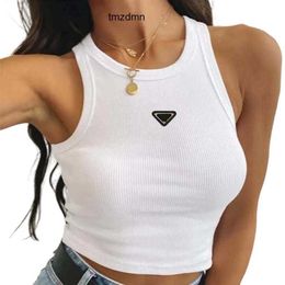 Hot Pra Summer White Women TShirt Tops Tees Crop Top Embroidery Sexy Shoulder Black Tank Top Casual Sleeveless Backless Top Shirts Luxury Designer Solid Colour Vest