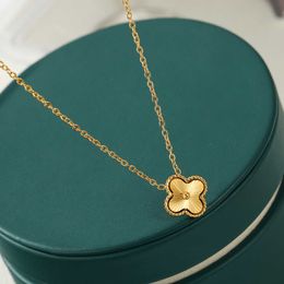 Classic design full of love Van necklace Shining 18K Gold Flower Clover Necklace Non fading non allergic with Original logo 63AY