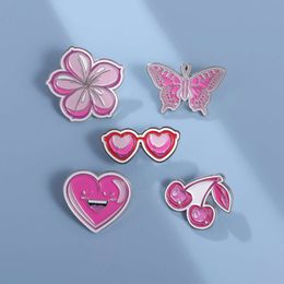 The niche Pink series brooch, cute high heels, butterfly animal shaped badge