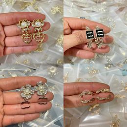 Classic Designer Earrings Letter Studs Pearl Diamond Earrings Copper Brand Stud Jewelry 925 Silver Earring Fashion Men Womens Wedding Jewelry Birthday Gifts