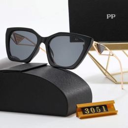 Fashion Designer Sunglasses Classic Eyeglasses Goggle Outdoor Beach Sun Glasses For Man Woman Optional Triangular signature gafas para 236V