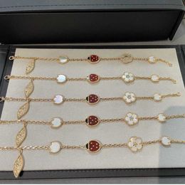 High Edition Original vanly Four Leaf Grass Seven Star Ladybug Five Flower Bracelet Female 18k Rose Gold Natural White Fritillaria Bracelet