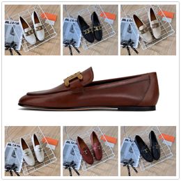 Loafers Erkek Kadınlar Elbise Ayakkabı Tasarımcı Spor Sneaker Lüks Sandalet Moda Deri Siyah Beyaz Fildişi Bordo Platform Ayakkabı Açık Plaj Düz Slaytlar Flip Flops Scuffs