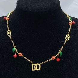 Designer Cherry Cionclace Collana per uomini e donne Trend di marca di lusso 18K Gold Giorri placcati Gioielli di alta qualità Regalo di alta qualità.