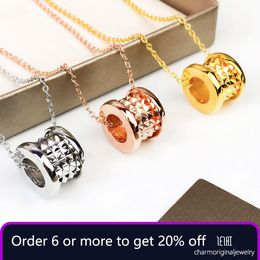 Colar de colar de grife de grife designer pendente para colar de feminino jóias de moda feminina feminina criação de prata jóias de aniversário festas de casamento de Natal