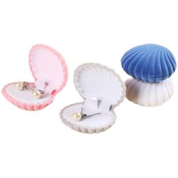 Velvet Shell shape Jewelry boxes For Pendant Necklaces women Luxury Wedding Engagement Gift Case Packaging Display6x5.5x3CM