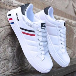 Casual Shoes Luxury Men's Sneakers White Vulcanised 2024 Flat Comfortable For Men Fashion PU Leather