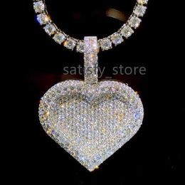 Hiphop Moissanite Pingente Chain Coração personalizado Forma do coração 925 Sterling Silver Iced Out Moissanite Diamond Chain Pingente